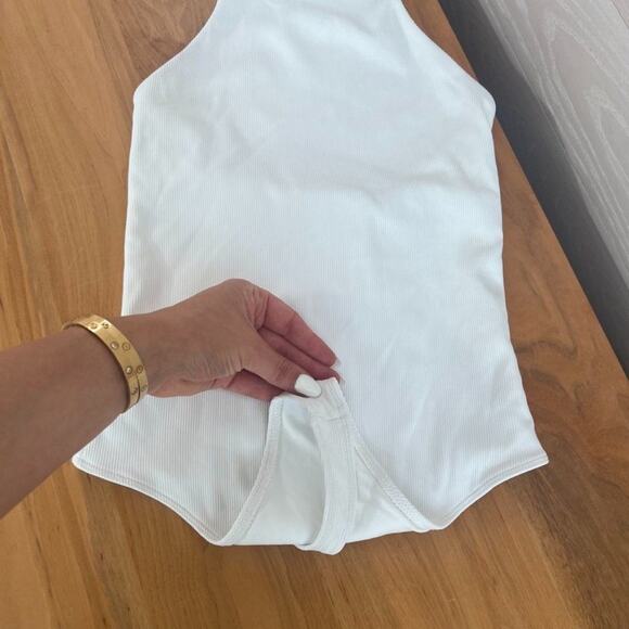 Aritzia Babaton Contour Halter Bodysuit White - Picture 3 of 9